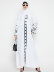 Kefiyyeh Embroidery White Abaya for Umrah/Hajj with Black Hijab