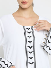 Kefiyyeh Embroidery White Abaya for Umrah/Hajj with Black Hijab