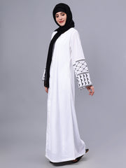 Front Open White Kefiyyeh Comfotable Embroidery Abaya With Black Hijab