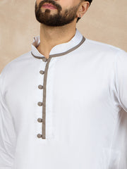 White Solid Cotton Mandarin Collar Arabic Thobe with Grey Piping Design For Men