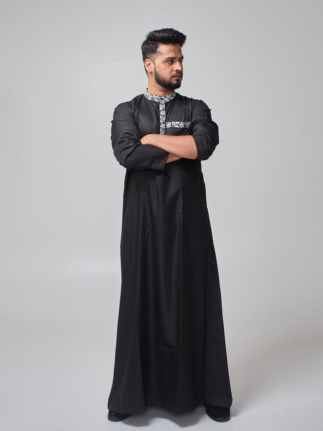 Men's Embroidered Black Arabic Thobe